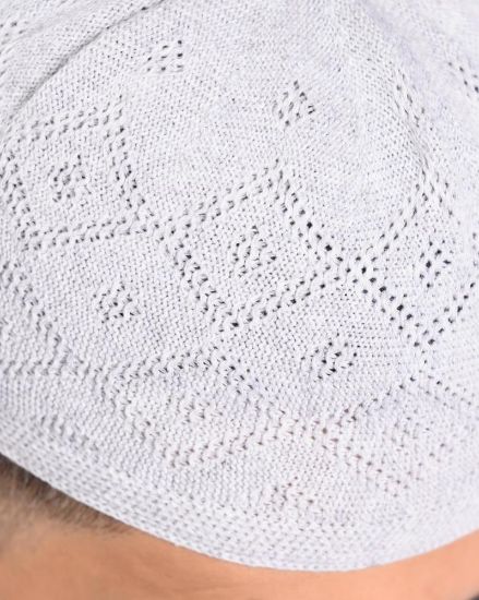 صورة طاقية رجالي لون رصاصي